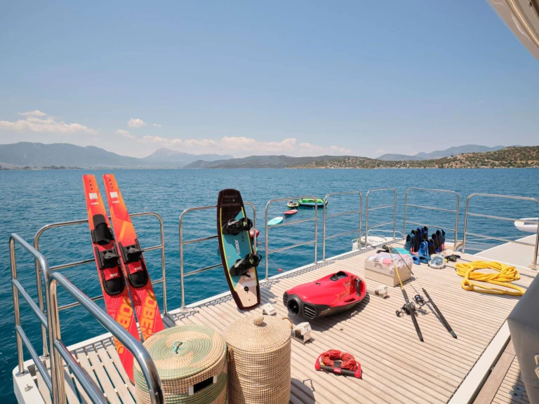 Sunreef GENNY de alquiler a El Pireo