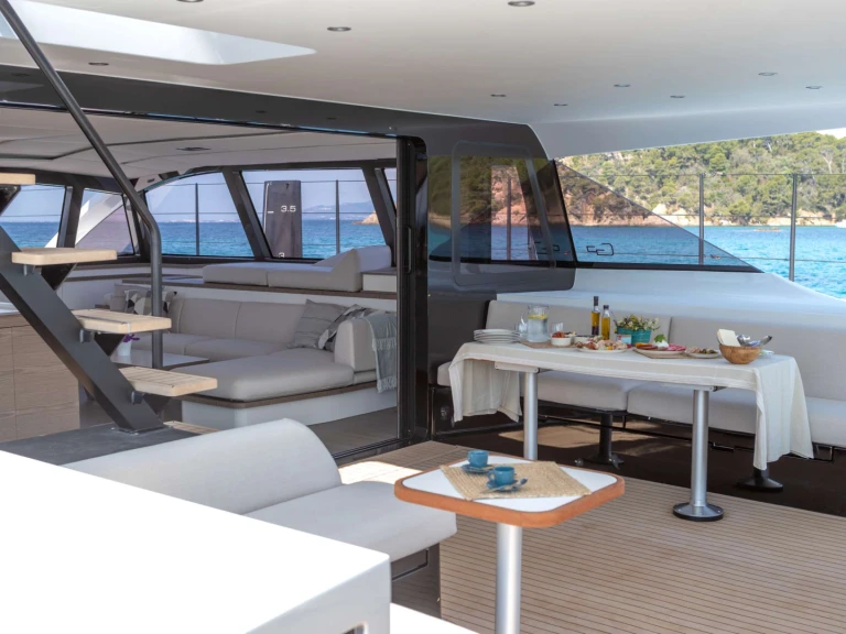 Alquiler de Catamarán, con o sin patrón Gunboat Córcega