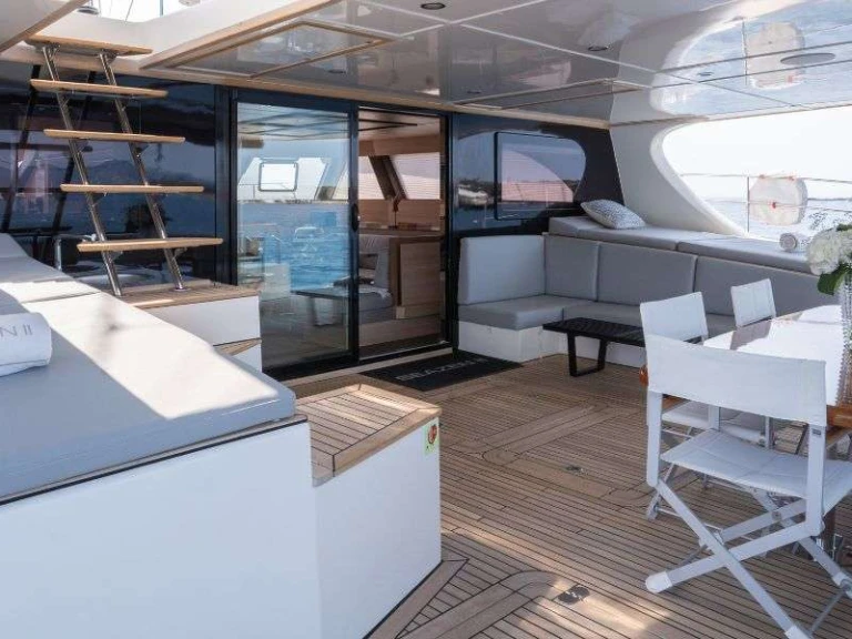 Sunreef SEAZEN II de alquiler a Bonifacio