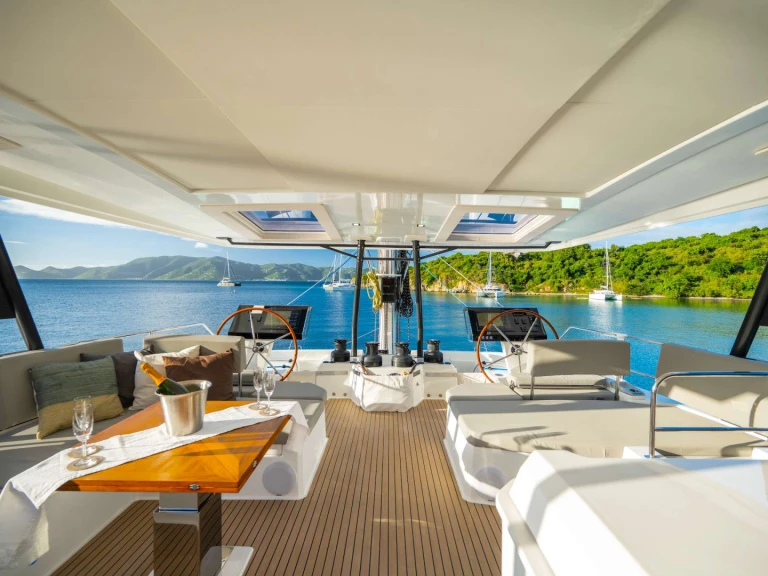 Alquiler Yate de lujo Fountaine Pajot con o sin  título de navegación