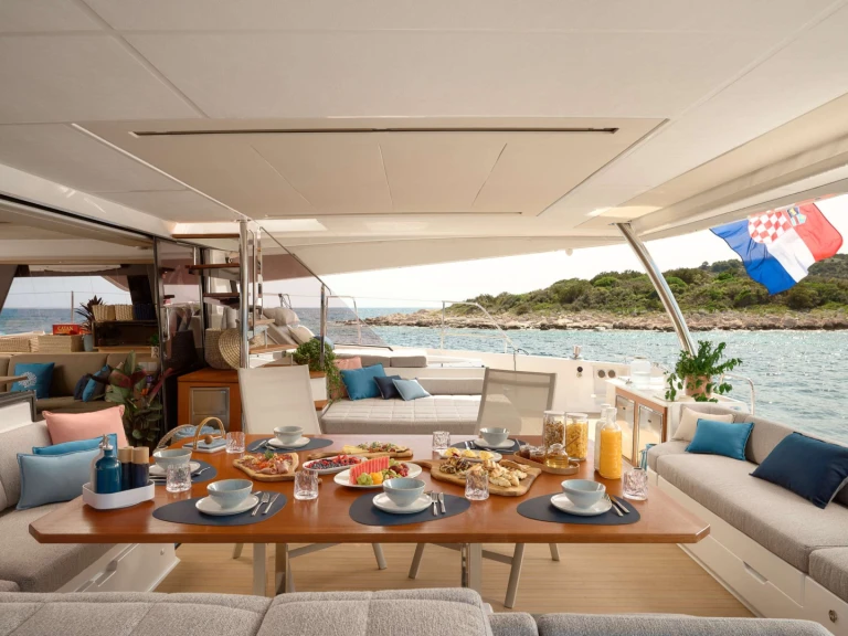 Alquiler de Yate de lujo, con o sin patrón Fountaine Pajot Croacia