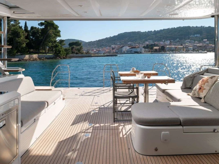 Yate de lujo para alquilar Split al mejor precio