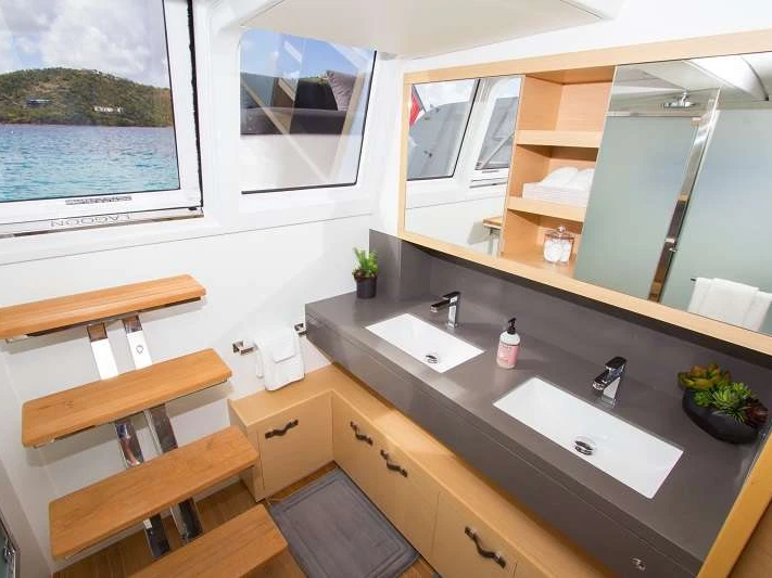 Alquiler de Lagoon LE REVE L620 ESSENCE en Islas Vírgenes Británicas