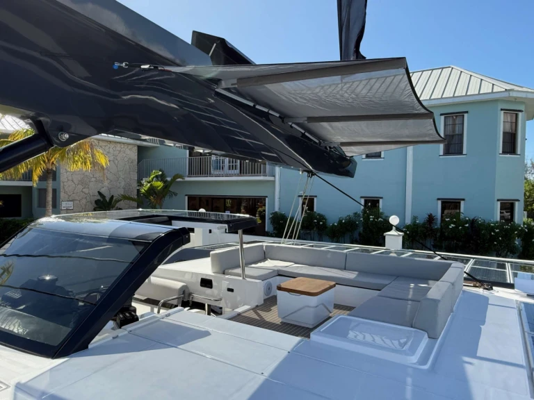 Alquiler de embarcaciones Xquisite Yachts Flying Whale enBahamas en Samboat