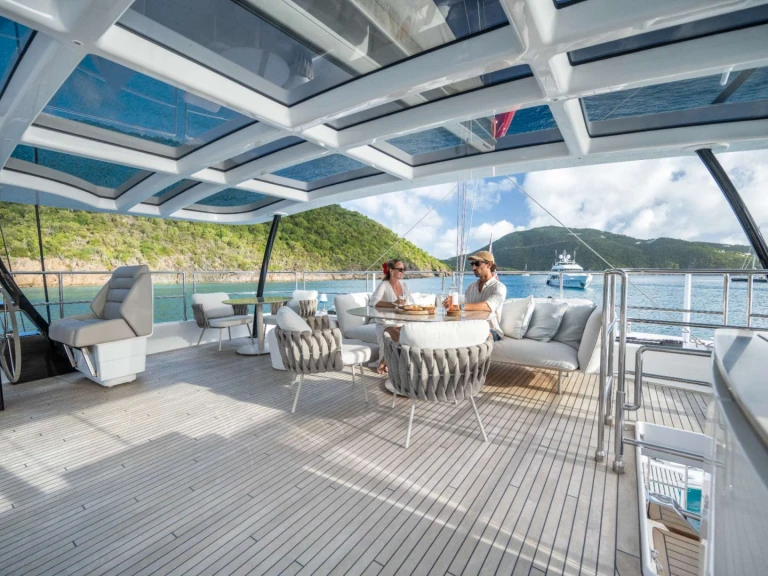 Sunreef VIVI de alquiler a Islas Vírgenes Británicas