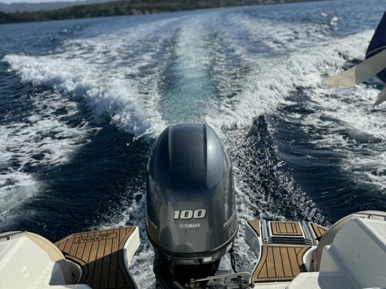 Alquiler de barcos Bandol barato de fanale marine 