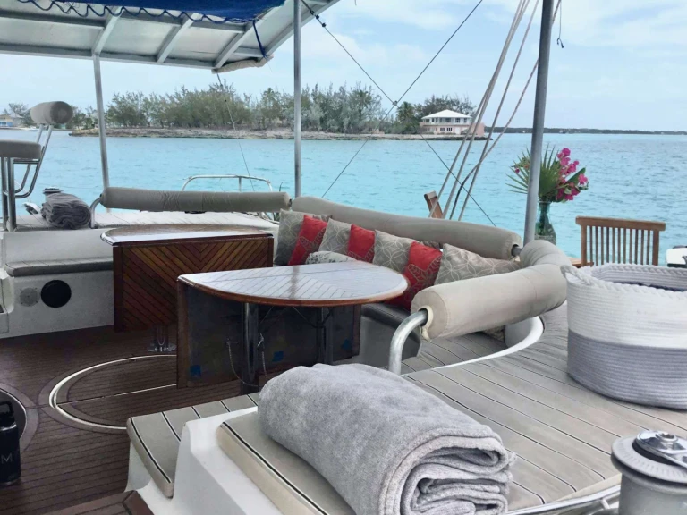Alquiler Yate de lujo Fountaine Pajot con o sin  título de navegación
