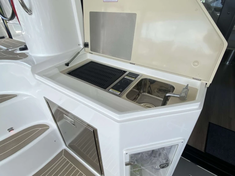 Alquiler de Yate de lujo, con o sin patrón Xquisite Yachts Freeport