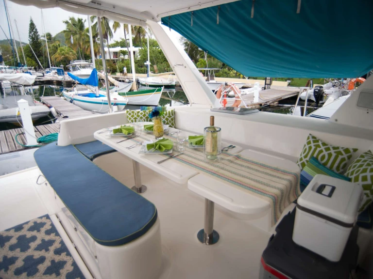 Alquiler de embarcaciones Robertson and Caine FREE INGWE enIslas Vírgenes Británicas en Samboat