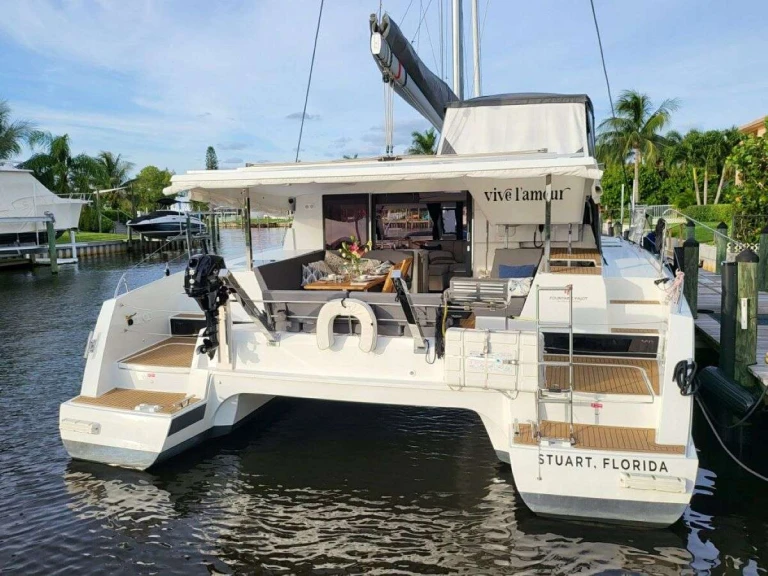 Yate de lujo para alquilar Bahamas al mejor precio