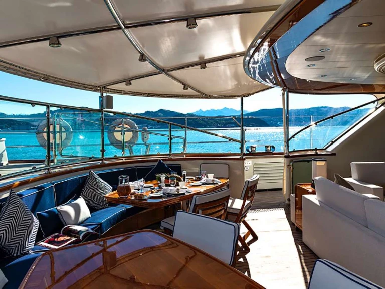 Alquiler Yate de lujo Perini Navi con o sin  título de navegación
