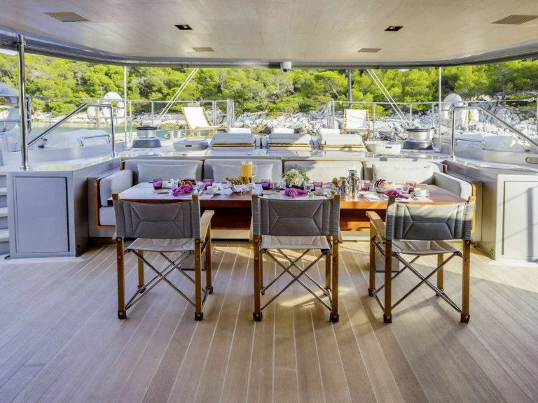 Alquiler Yate de lujo Perini Navi con o sin  título de navegación