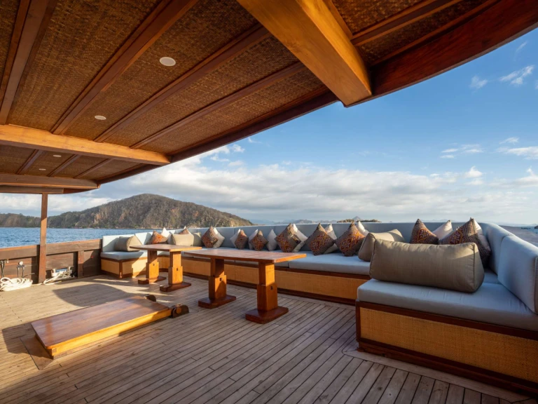  THE MAJ OCEANIC de alquiler a Labuan Bajo