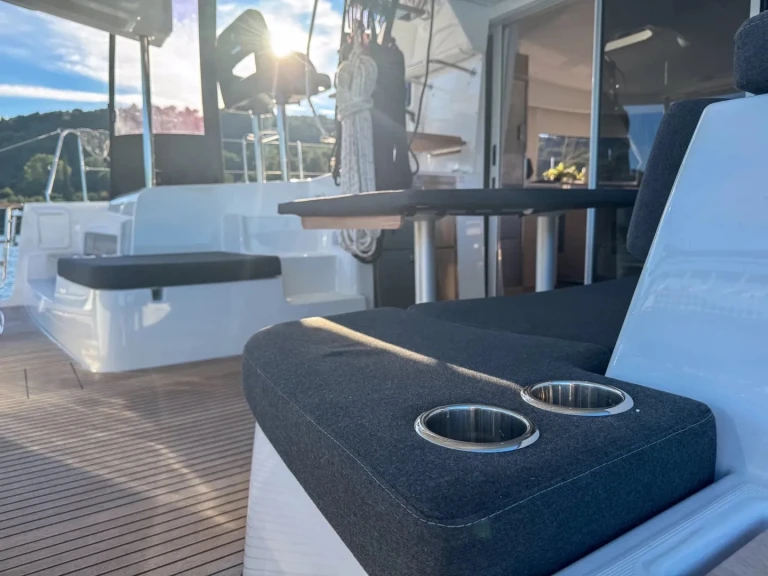 Alquiler Catamarán Lagoon con o sin  título de navegación