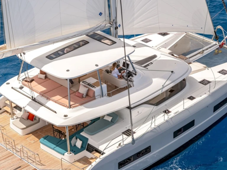 Alquiler Catamarán Lagoon con o sin  título de navegación