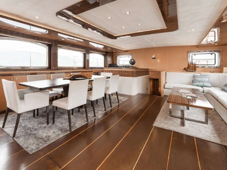 Alquiler de embarcaciones ADA Yachts LE PIETRE enCos en Samboat