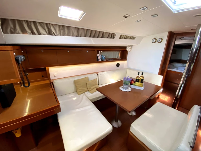 Alquiler de barcos Cos barato de Oceanis 48