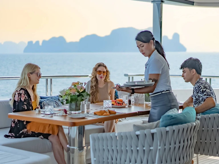 Alquiler de embarcaciones  Motoryacht Song of Songs enAo Po en Samboat
