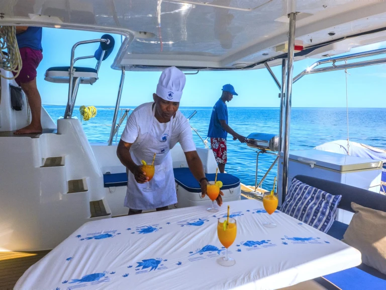 Alquiler de barcos Madirokely barato de Leopard 44