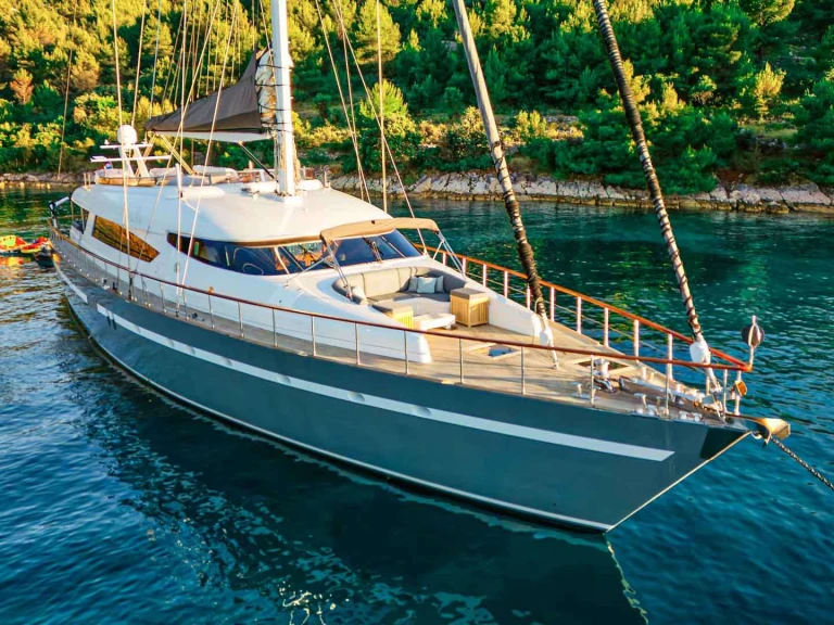 Alquiler de Yate de lujo, con o sin patrón  Split
