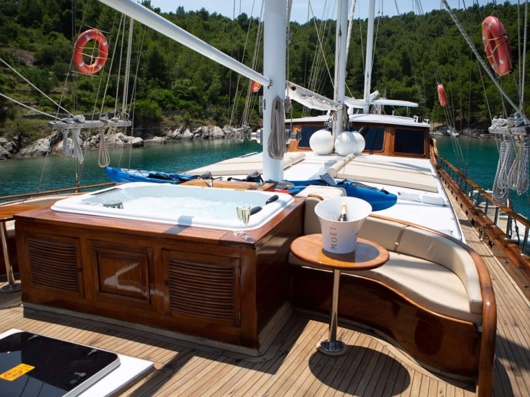 Alquiler de embarcaciones costume Dolce Vita enŠibenik en Samboat