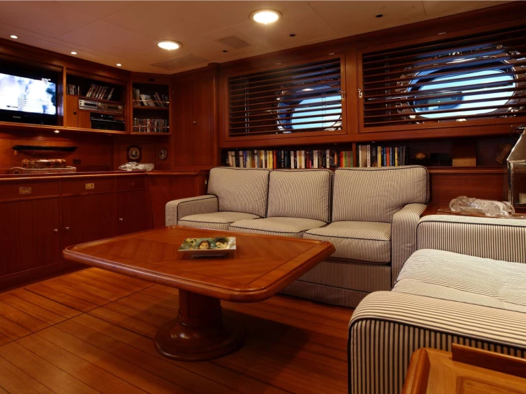 Alquiler de embarcaciones Perini Navi HERITAGE M enNápoles en Samboat