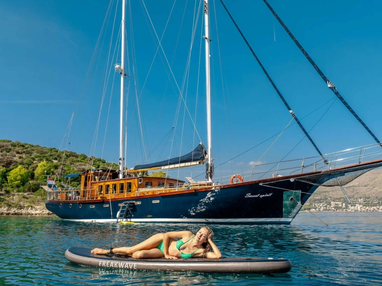 Custom Smart Spirit de alquiler a Trogir