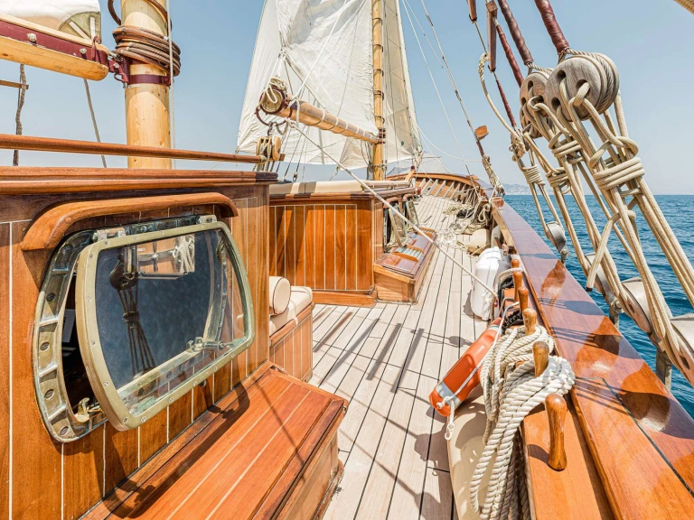 Alquiler de Schooner O'Remington  en Cannes