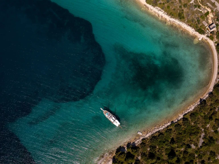 Custom Anđeo de alquiler a Croacia
