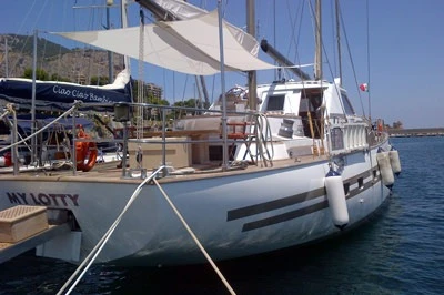 Benetti MY LOTTY de alquiler a Palermo