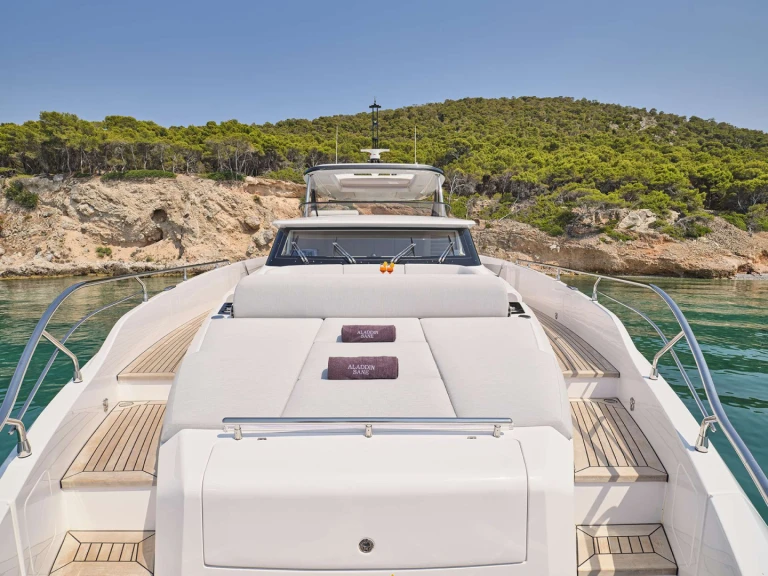 Yate de lujo para alquilar Atenas al mejor precio