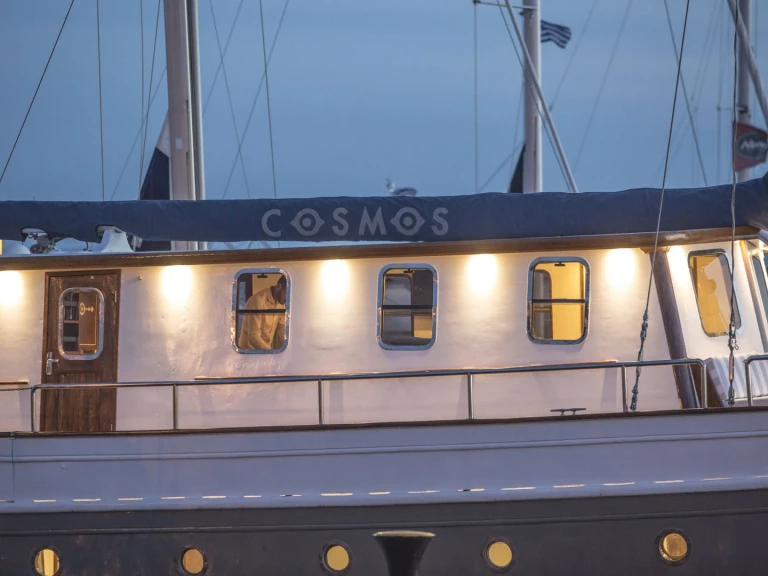 Alquiler de embarcaciones Custom COSMOS enÁlimos en Samboat