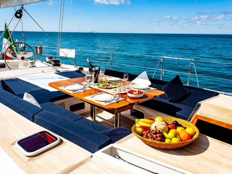 Alquiler de Yate de lujo, con o sin patrón Franchini Yachts Punta Ala