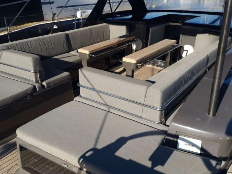 Alquiler Yate de lujo en Nápoles - Custom YKNOT