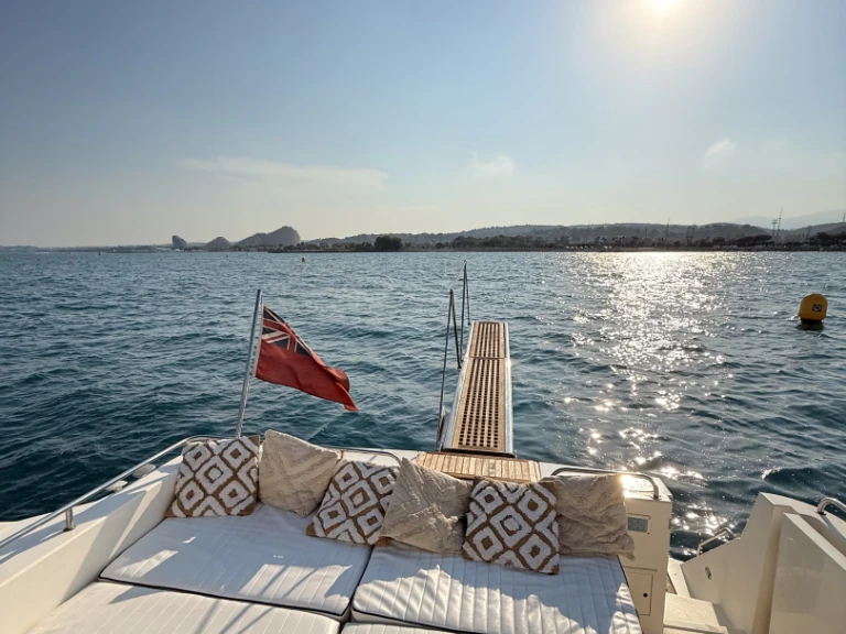 Alquiler de Yate de lujo, con o sin patrón Princess Antibes