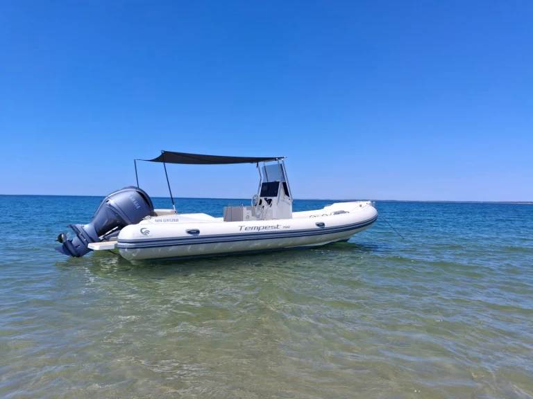 Alquiler de barcos Royan barato de Tempest 700
