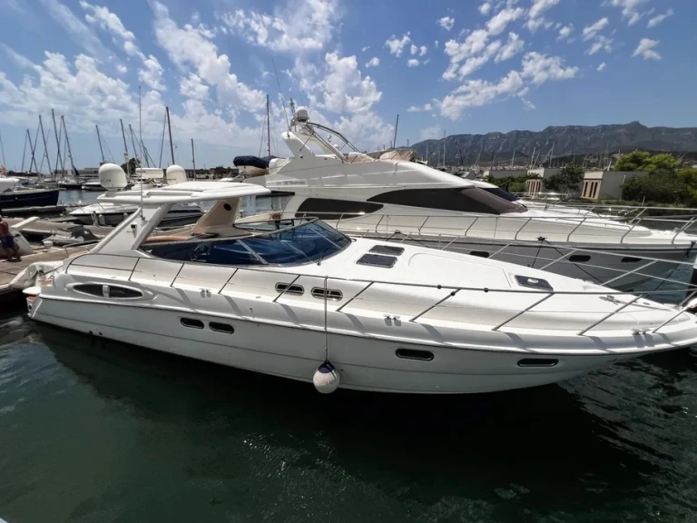 Alquiler de embarcaciones Sealine S48 enVibo Marina en Samboat