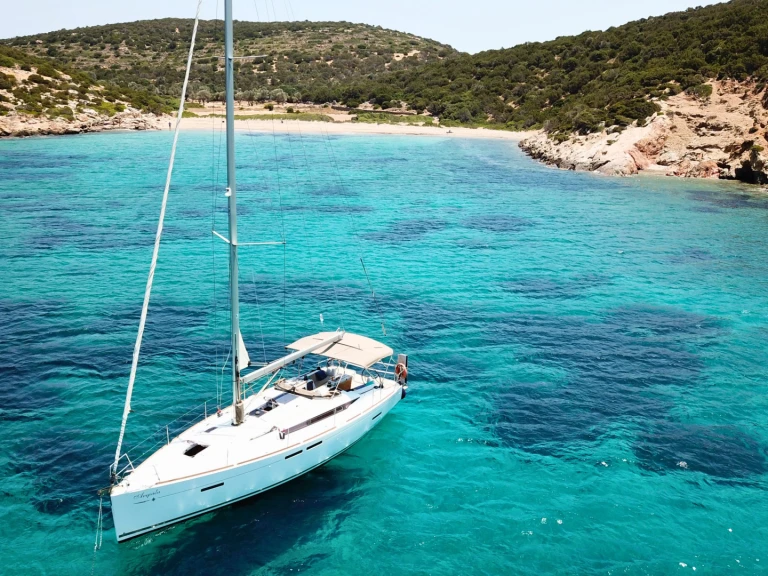 Alquiler de Velero, con o sin patrón Jeanneau Álimos