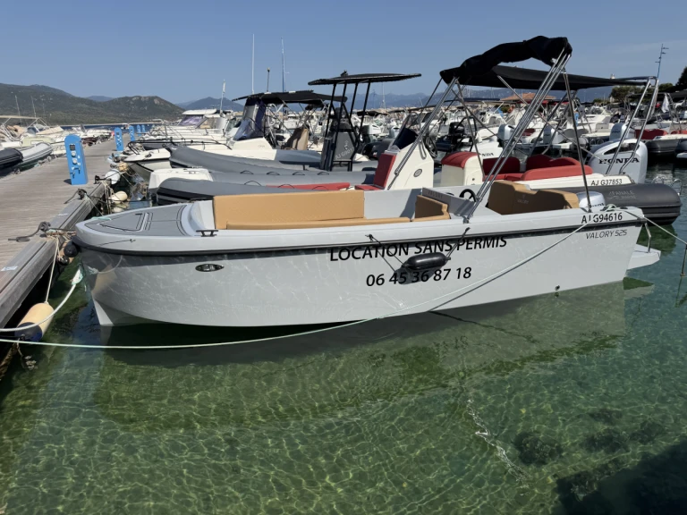 Alquiler de embarcaciones Valory 525 enPorto Pollo en Samboat