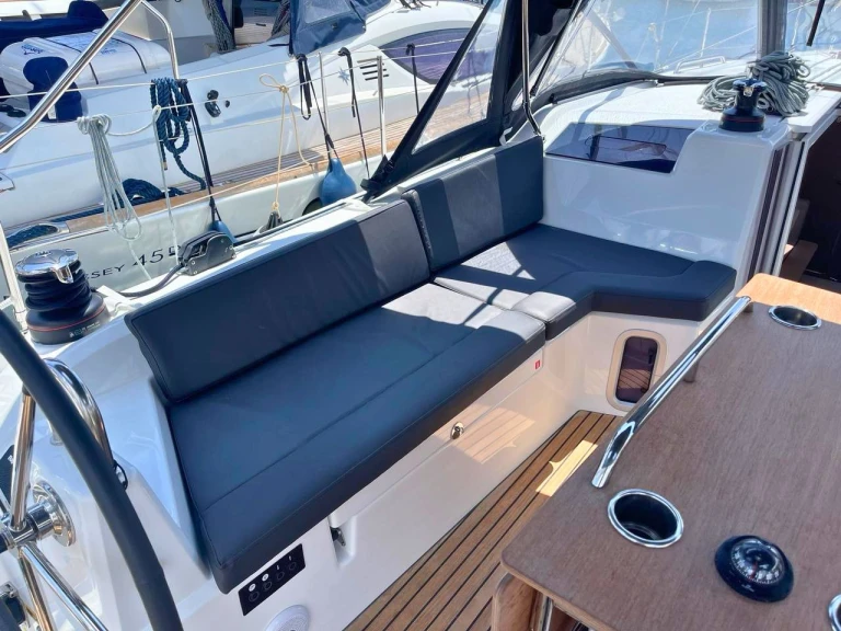 Bénéteau Oceanis 40.1 de alquiler a Álimos