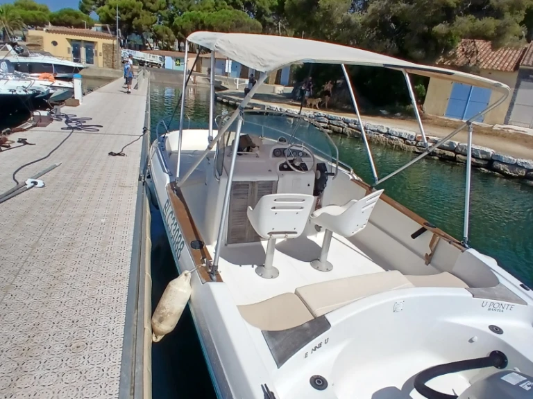 Bénéteau Cap ferret 650 de alquiler a Bormes-les-Mimosas