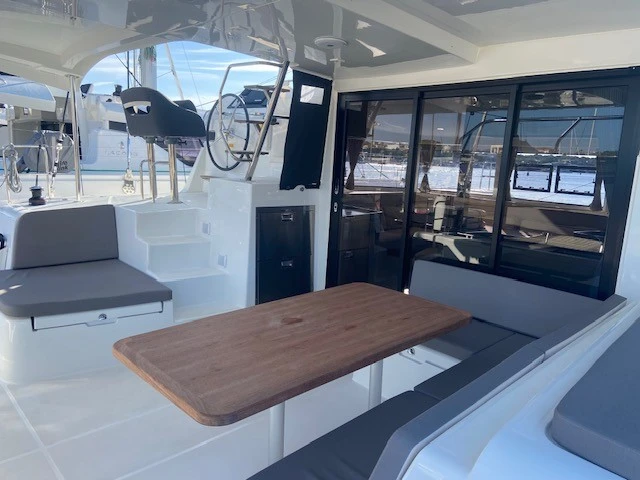 Alquiler Catamarán Lagoon con o sin  título de navegación