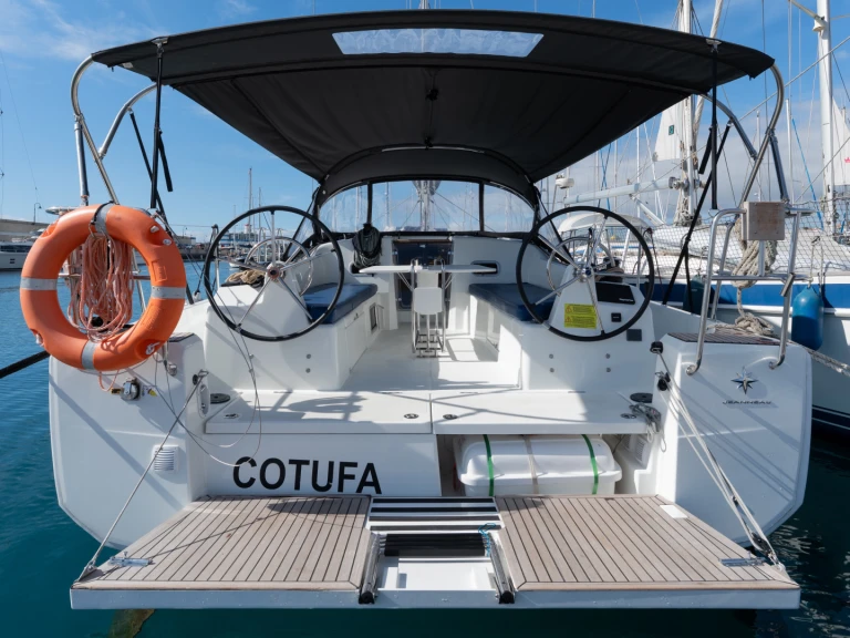Alquiler de embarcaciones Jeanneau Sun Odyssey 380 enLas Galletas en Samboat