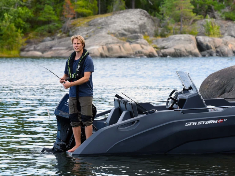 Alquiler de embarcaciones SeaStorm 17 enVannes en Samboat