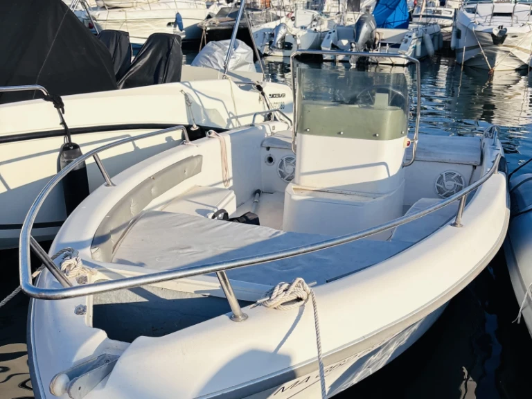 Sessa Marine Key Largo 16 de alquiler a Cannes