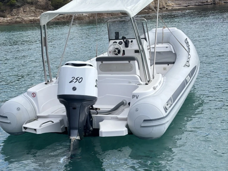 Alquiler de Neumática, con o sin patrón Joker Boat Hyères