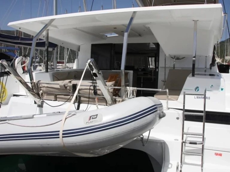 Alquiler Catamarán Custom Made con o sin  título de navegación