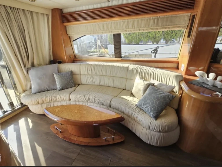 Alquiler de Sunseeker Manhattan 74 MK II en Golfe-Juan