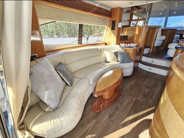 Alquiler de barcos Golfe-Juan barato de Manhattan 74 MK II