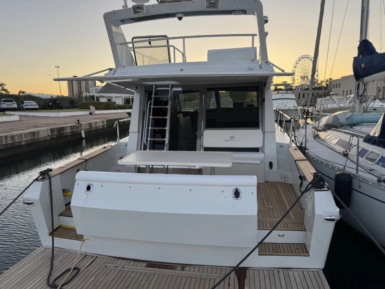 Alquiler de Ferretti Ferretti 39 en Golfo Aranci Port